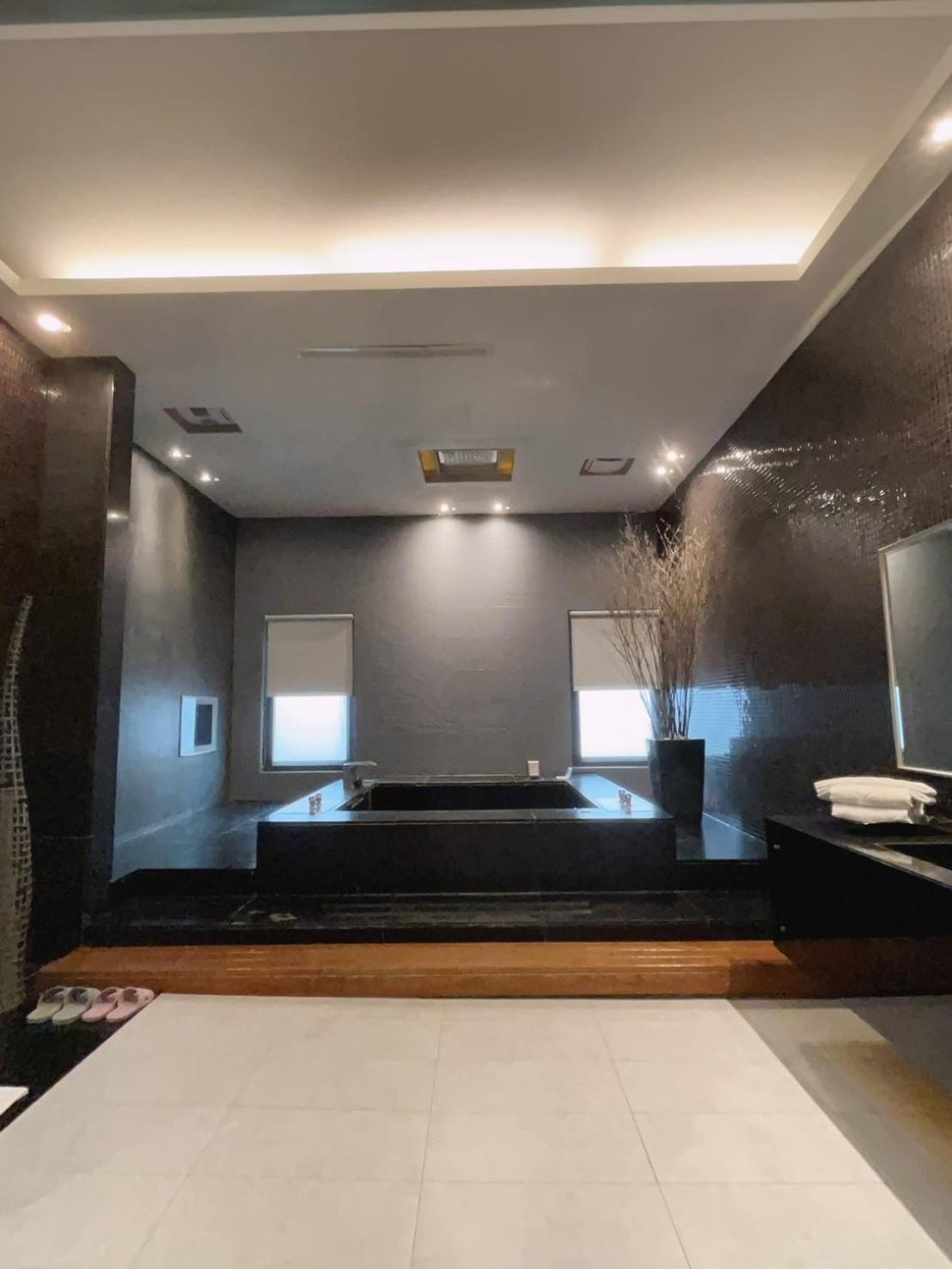 Chateau Boutique Motel Taichung Esterno foto