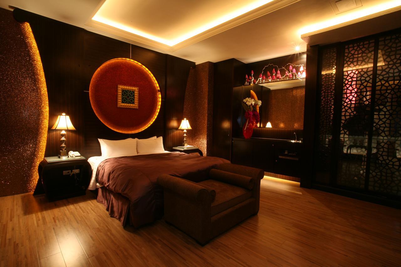 Chateau Boutique Motel Taichung Esterno foto
