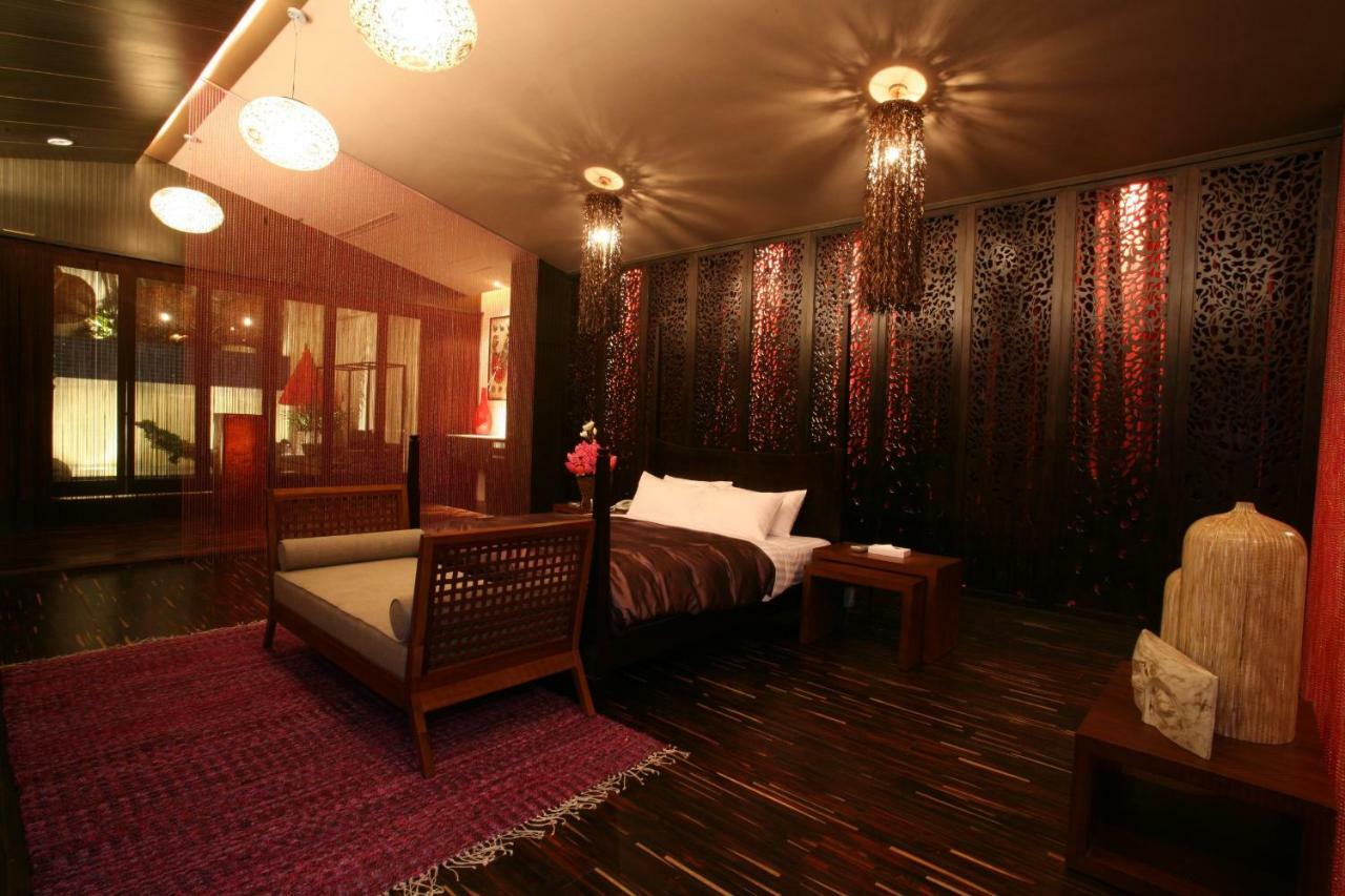 Chateau Boutique Motel Taichung Esterno foto