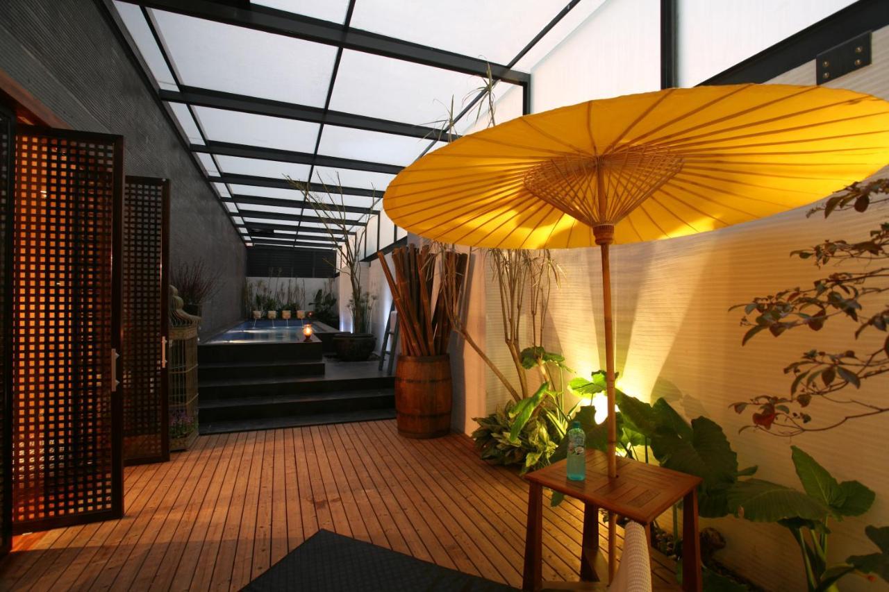 Chateau Boutique Motel Taichung Esterno foto