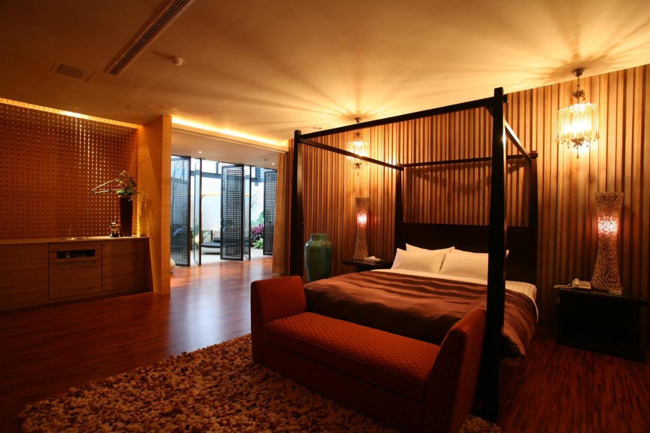 Chateau Boutique Motel Taichung Esterno foto